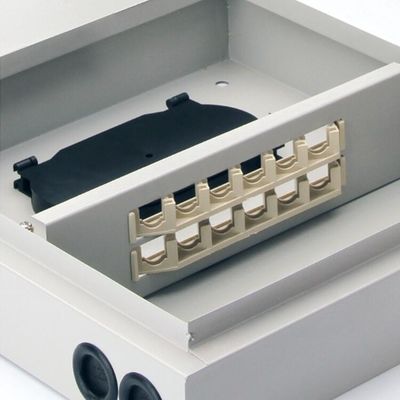 il centro a fibra ottica metallico della scatola di toppa di recinzione ODF della fibra del supporto della parete 12F 12