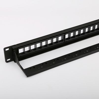 1 quadro d'interconnessione in bianco del porto di pagina 24 di RU Network Patch Panel C5e ha scaricato