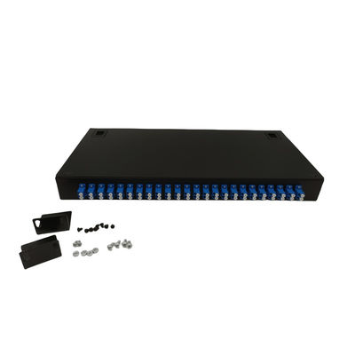 Pannello patch in fibra ottica per montaggio a parete FTTH ODF 48 fibre con trecce accoppiatore duplex LC